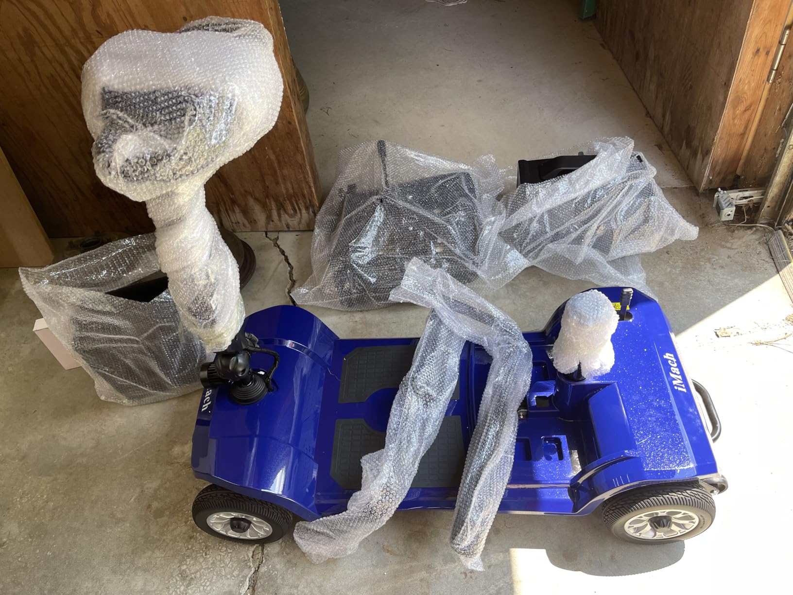 Easy-Operate Mobility Scooter for Seniors, 418lb Cap, 12.4Mi customer photo 2
