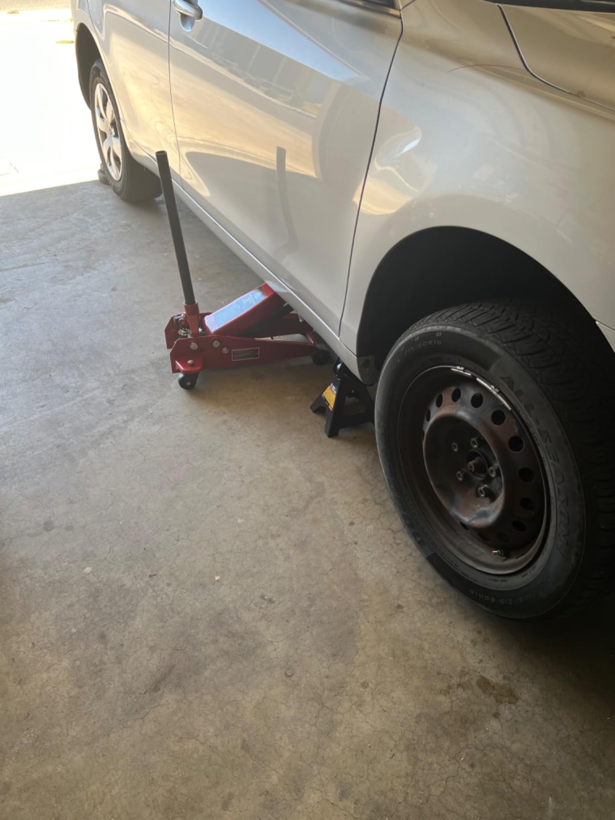 Jack Boss Floor Jack 3 Ton Capacity Fast Lift Service Jack Steel Heavy Duty Hydraulic Car Jack Black customer photo 1